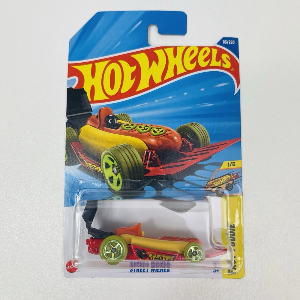 2015 Hot Wheels Street Weiner‎ HW City Works #331